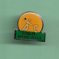 1 Pin's *** HAND BALL -DOUAI *** WW05 - Handball