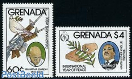 Grenada 1986 International Year Of Peace 2v, Mint NH, History - Various - Gandhi - Peace - Weapons - Mahatma Gandhi