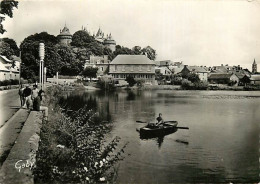 35 - Combourg - Vue D'ensemble - Animée - Canotage - Mention Photographie Véritable - CPSM Grand Format - Carte Neuve -  - Combourg