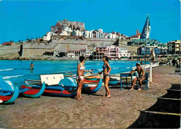 Espagne - Espana - Comunidad Valenciana - Peniscola - Playa Y Muelles Del Castillo - Plage Et Quais Du Château - Femme E - Castellón