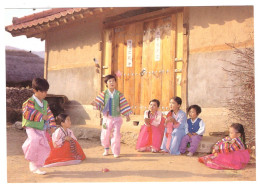 A Playing Korean Shuttle Cock Game   (carte Photo Animée) - Korea, South