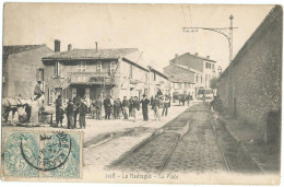 CPA De LA MADRAGUE (13) – La Place (belle Animation). Editeur Lacour, N° 1108. - Südbezirke, Mazargues, Bonneveine, Pointe Rouge, Calanque-Felsen