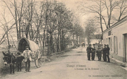 Dangé * L'avenue De St Romain * Attelage âne Villageois - Dange Saint Romain