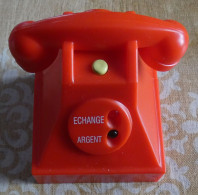 Téléphone Rouge En Plastique Pour Jeu "à Prendre Ou à Laisser" - Altri & Non Classificati