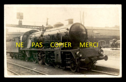 75 - PARIS 12EME - LOCOMOTIVE P.L.M. EN GARE DE LYON - CHEMIN DE FER - CARTE PHOTO ORIGINALE - Paris (12)