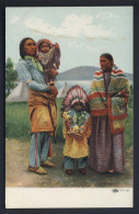 Native American Family Husband, Baby, Little Boy Headdress, Mother - Indiani Dell'America Del Nord