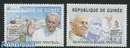 Guinea, Republic 2002 Pope John Paul II 2v, Mint NH, History - Religion - Nobel Prize Winners - Pope - Nobelpreisträger