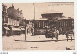 17 LA TREMBLADE N°2220 Le Marché Couvert Galeries Parisiennes Pancarte Royan Cliché Le Guiastrennec Saujon - La Tremblade