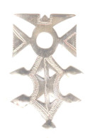 Croix De Tilya. Fabrication Artisanale. Métal Léger. Uniface. Se Portait En Bélière. - Landmacht