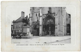 Arcis Sur Aube.La Statue De Danton Et Le Portail Historique De L'église. - Arcis Sur Aube