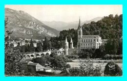 A777 / 401 65 - LOURDES Basilique Et Pic Du Jer - Lourdes