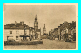 A793 / 281 59 - LE CATEAU Place Thiers Et Le Jet D'Eau - Le Cateau