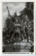 CPA  9 X 14  PARIS   La Statue Equestre De Charlemagne Avec Roland Et Olivier, Par Rochet - Standbeelden