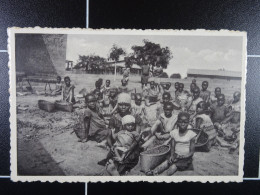 Mission Des P.P. Filles De Marie De Pesches Maugembo Récolte Du Café - Belgian Congo