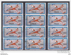 REPUBBLICA:  1981  AEREI  ITALIANI  -  £. 200  AER  MACCHI  US. -  RIPETUTO  12  VOLTE  -  SASS. 1558 - Aerei