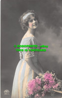 R475667 Woman. Flowers. R. And K. L. 4881 1. 1912 - Monde
