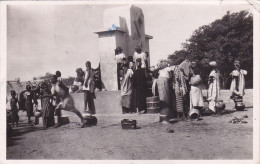 QT -  NIGER - Niamey - Femmes A La Fontaine - 1950 - Niger