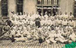 CARTE PHOTO NON IDENTIFIEE DES SOLDATS BIENVENUE AUX BLEUS - A Identifier