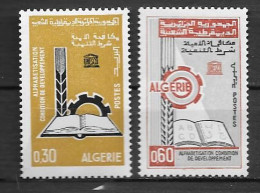 1966 - 422 à 423**MNH - Alphabétisation - Algeria (1962-...)