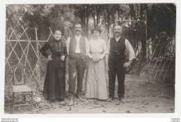 Carte Photo De 2 Couples à Reconnaître à La Campagne ? à Situer - Photographie