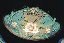 Etiquette Champagne Brut Yves Morel  Michel Biolo Vandeuil  Marne 51 "rose" Avec Sa Collerette - Champan