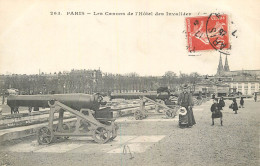 France Cpa Paris Les Canons De L'hotel Des Invalides - Autres Monuments, édifices