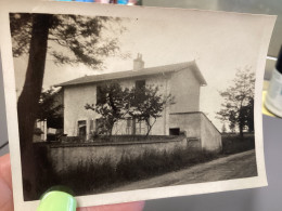 Snapshot 1930 Cannes Photo Noir Et Blanc D’une Maison Avec Du Linge étendu Arbre Chemin Route - Orte