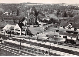 28 - MAINTENON - SAN58688 - La Gare Et L'Hôtel De L'Aqueduc - CPSM 15x10 Cm - Maintenon