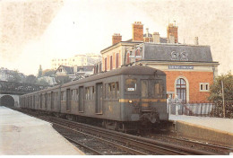 92 - SURESNES - SAN58738 - Automotrice Z1575 De 1930 En Gare De Suresnes Longchamp - CPSM 15x10 Cm - Suresnes