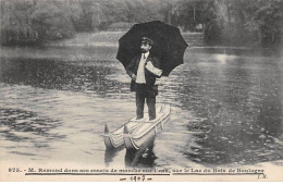 92 - BOULOGNE - SAN56016 - M. Remond Dans Ses Essais De Marche Sur L'eau, Sur Le Lac Du Bois De Boulogne - Boulogne Billancourt