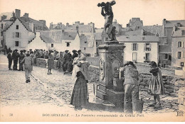 29 - DOUARNENEZ - SAN54353 - La Fontaine Monumentale Du Grand Port - Douarnenez