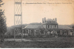 60 - CHAUMONT EN VEXIN - SAN54523 - Place De La Foulerie Et L'Ecole Des Filles - Chaumont En Vexin