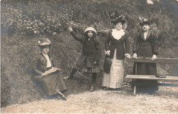 CARTE PHOTO - Trois Dames Et Une Jeune Fille -  Animé - Carte Postale Ancienne - Photographs