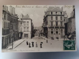 Poitiers - Place Du Palais De Justice - Poitiers