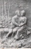 FINE ARTS, SCULPTURE, LOVE, MAN AND WOMAN ON BENCH, FRANCE, POSTCARD - Sculture