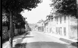 Pour CPSM 9 X 14 Ou 10,5 X 15 Ain BELLEY Une Rue   Plaque De Verre - Négatif - Glass Slides