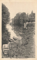 Chatellerault * Un Coin De La Ville , La Vienne * Barques - Chatellerault