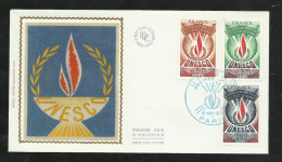 FDC Lettre Illustrée Premier Jour Paris Le 15/11/1975  Service N° 43 à 45  UNESCO Cachet Illustré Bleu B/TB  Soldé - 1970-1979