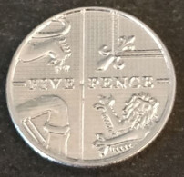 GRANDE BRETAGNE - 5 PENCE 2015 - Elizabeth II - 4e Effigie - Type Blason - Acier Plaqué Nickel - KM 1109d - 5 Pence & 5 New Pence