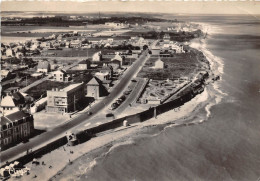 14-SAINT-AUBIN- VUE AERIENNE DE LA PLAGE VER BERNIERES - Saint Aubin