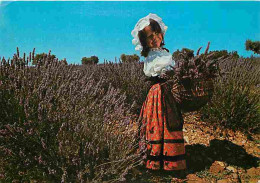 Folklore - Costumes - La Lavande En Provence - CPM - Voir Scans Recto-Verso - Costumes