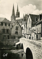 28 - Chartres - Vieux Pont Sur L'Eure Et La Cathédrale - Carte Dentelée - CPSM Grand Format - Voir Scans Recto-Verso - Chartres