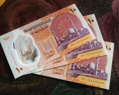 Egypt 2024 , 3 Consecutive 10 Pounds Polymer Notes , Prefix ( D73)  , UNC - Egypte