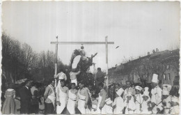 D 83  BARJOLS. LES FETES DE LA SAINT MARCEL. MISE EN BROCHE DU BOEUF - Barjols