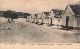 FRANCE - Nouvelle Calédonie - Ile Nou - Vue à L'intérieure Du Pénitencier - Cases Des Condamnés - Carte Postale Ancienne - Nouvelle Calédonie