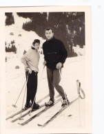 Altes Foto Vintage. Junges Paar Im Schnee.ca 1955 (  B10  ) - Anonyme Personen