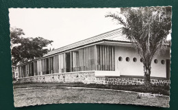 Le Relais-hôtel : Un Bungalow, Lib "Au Messager", N° 626 - Brazzaville