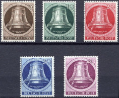 BERLIN 75-79 **, 1951, Glocke Links, Prachtsatz, Mi. 100.- - Unused Stamps