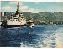 BATEAUX DE GUERRE. TOULON. CPSM... " LE JEAN BART  " DANS LA RADE. ANNEE 1976 + TEXTE - Oorlog