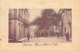 34 - Capestang - Place De L'Hotel De Ville - Animée - Correspondance - CPA - Voir Scans Recto-Verso - Capestang